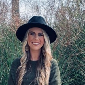 Meet your Posher, Erika